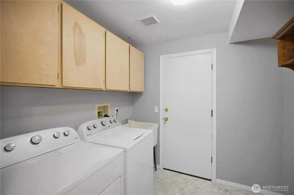 460 Jasmine Place NW Issaquah WA 98027