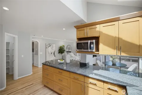460 Jasmine Place NW Issaquah WA 98027