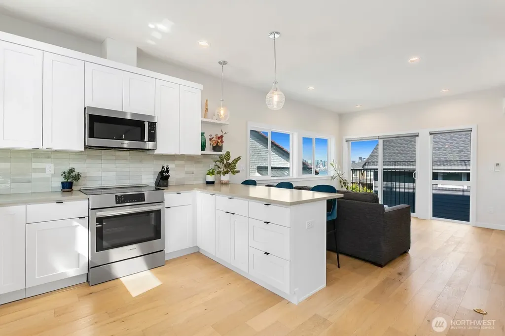 1338 California Ave SW Seattle WA 98116