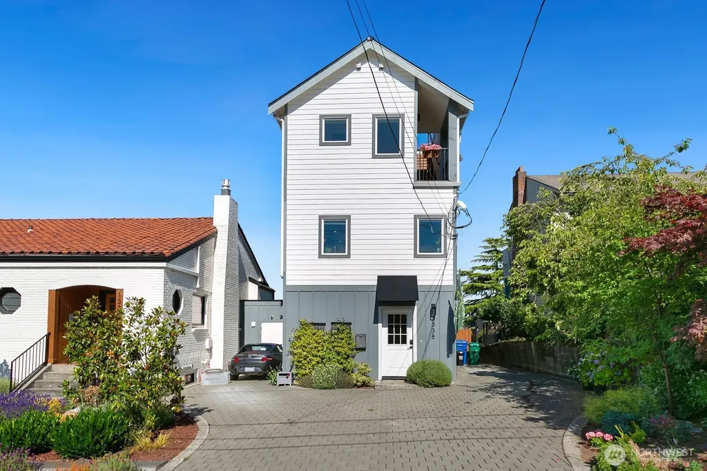 1338 California Ave SW Seattle WA 98116