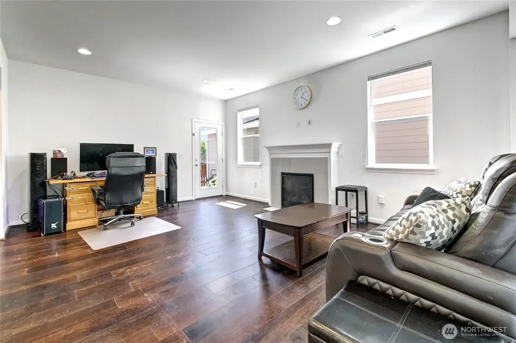 4523 Riverfront Boulevard Everett WA 98203