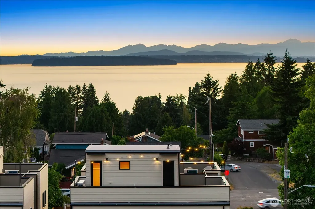 4351 SW Willow Street Seattle WA 98136