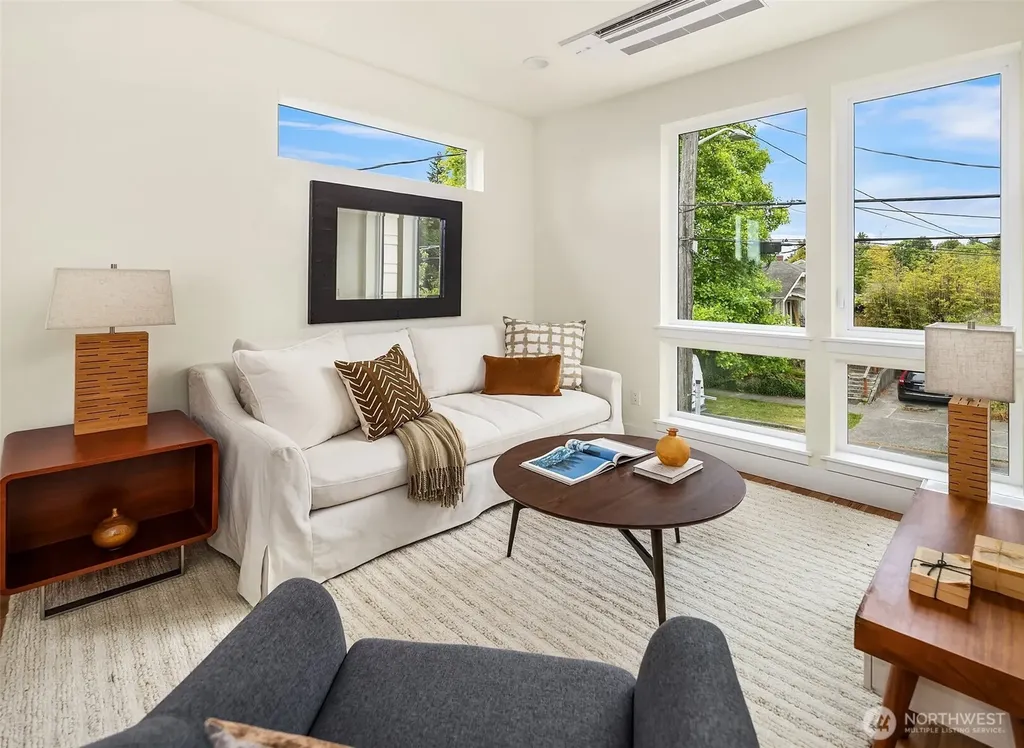 4351 SW Willow Street Seattle WA 98136