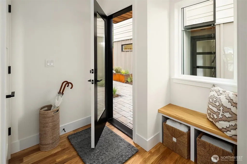 4351 SW Willow Street Seattle WA 98136