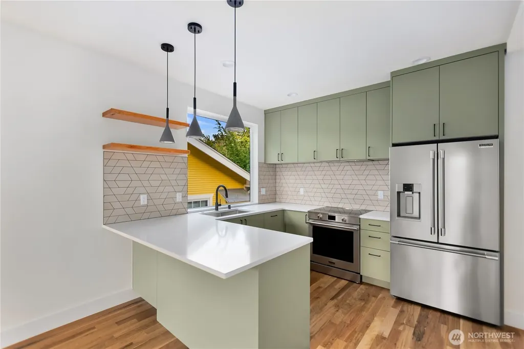 4351 SW Willow Street Seattle WA 98136