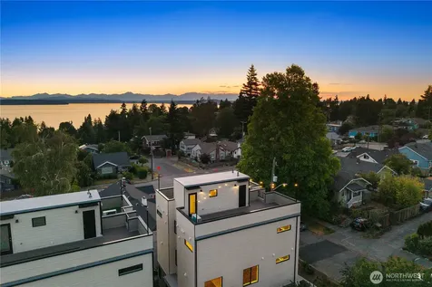 4351 SW Willow Street Seattle WA 98136