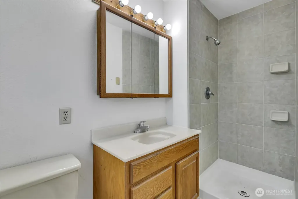 1404 SW 360th Street Federal Way WA 98023