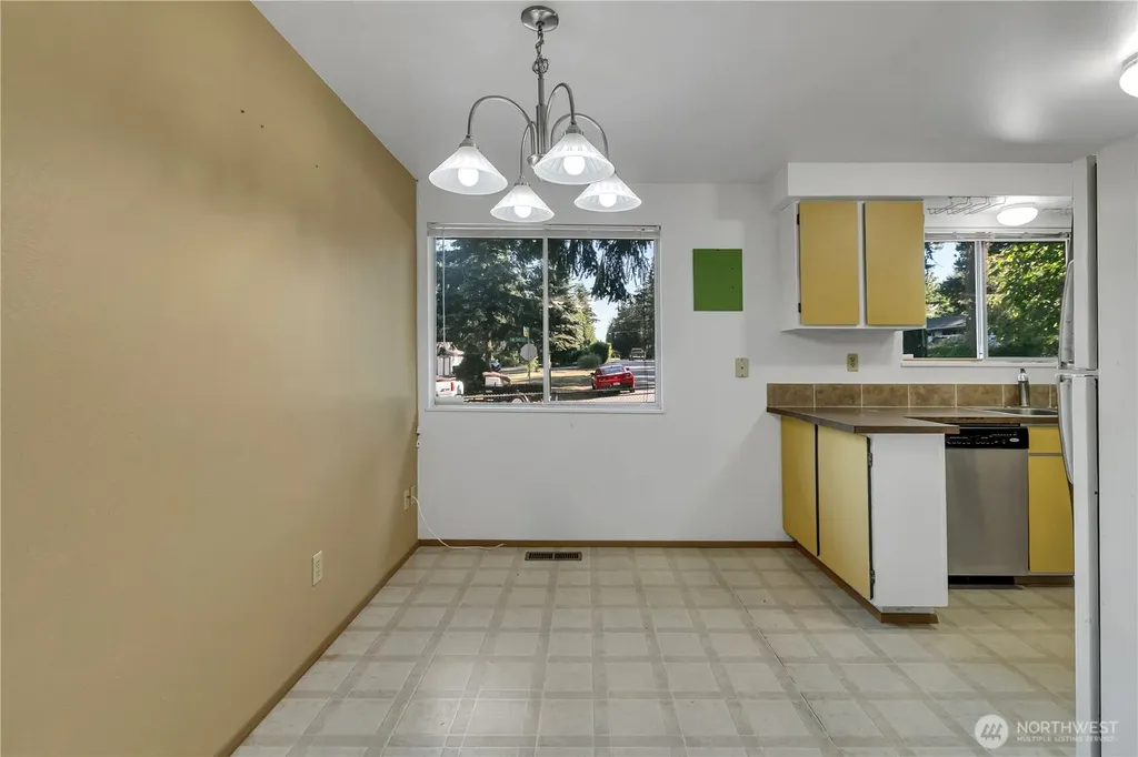 1404 SW 360th Street Federal Way WA 98023