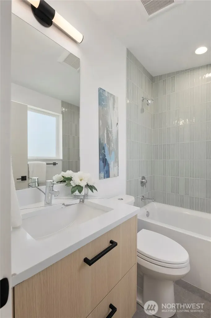514 N 92nd Street Seattle WA 98103