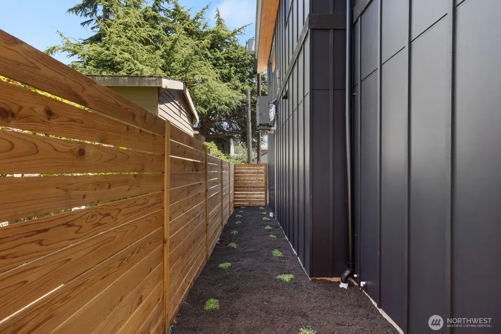 514 N 92nd Street Seattle WA 98103
