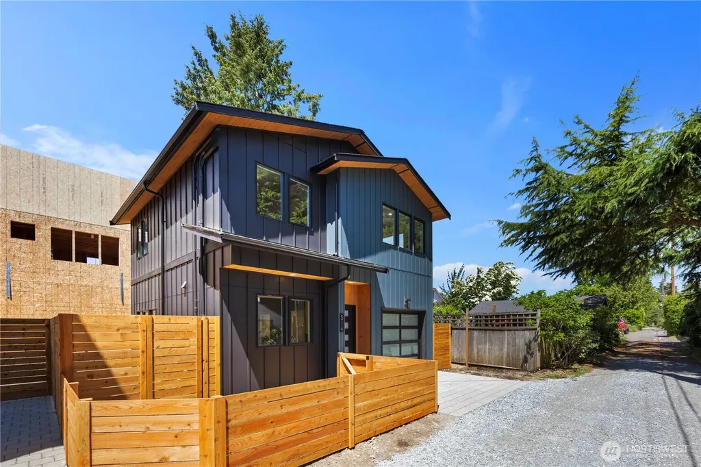 514 N 92nd Street Seattle WA 98103