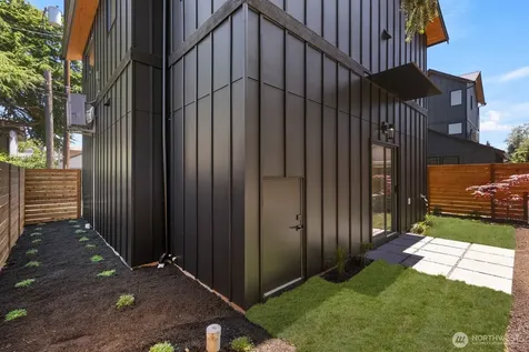 514 N 92nd Street Seattle WA 98103