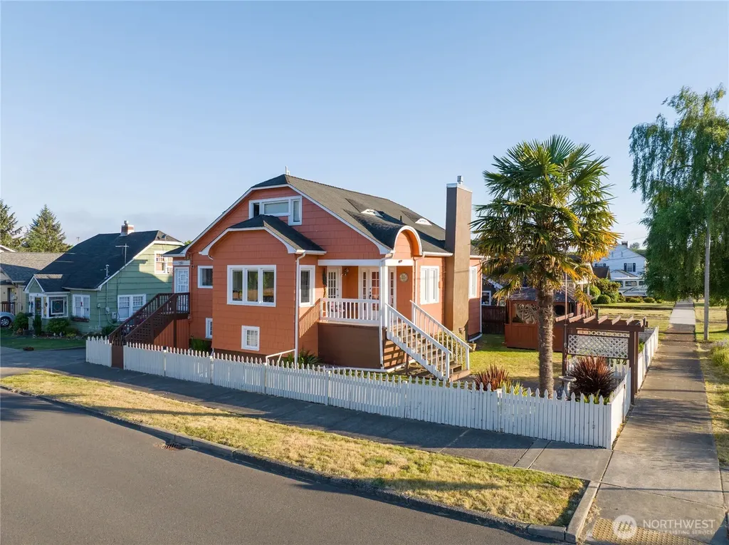 801 Spruce Street Hoquiam WA 98550
