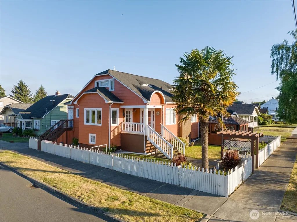 801 Spruce Street Hoquiam WA 98550