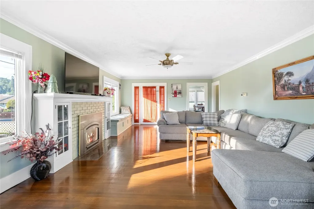 801 Spruce Street Hoquiam WA 98550