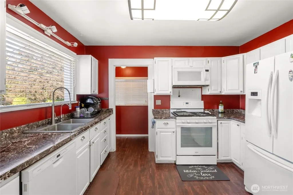 801 Spruce Street Hoquiam WA 98550