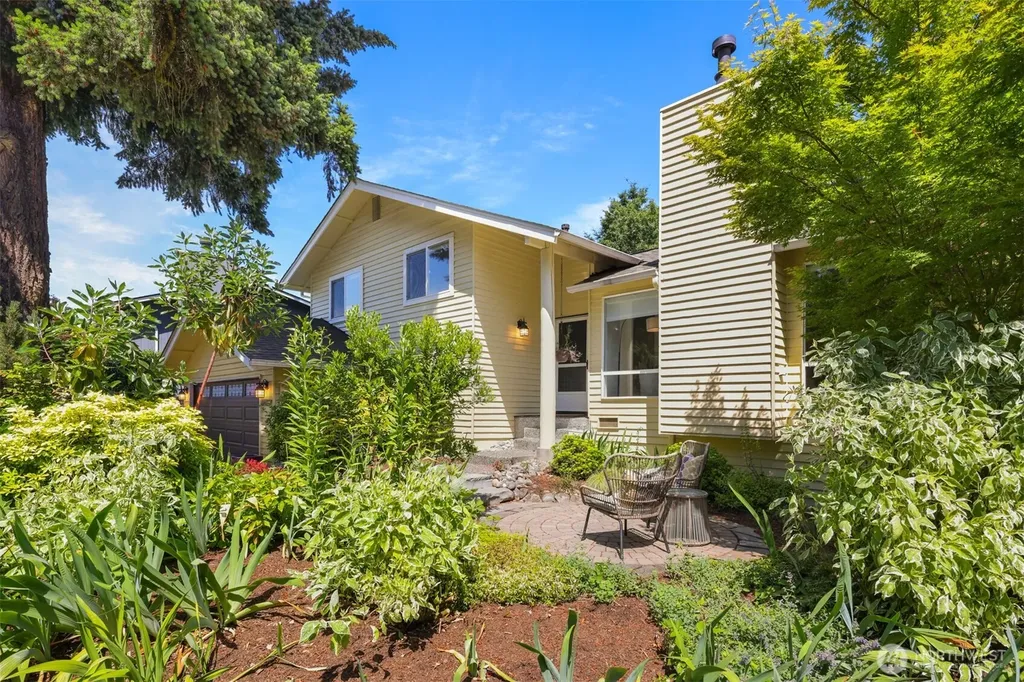 12820 87th Avenue Kirkland WA 98034