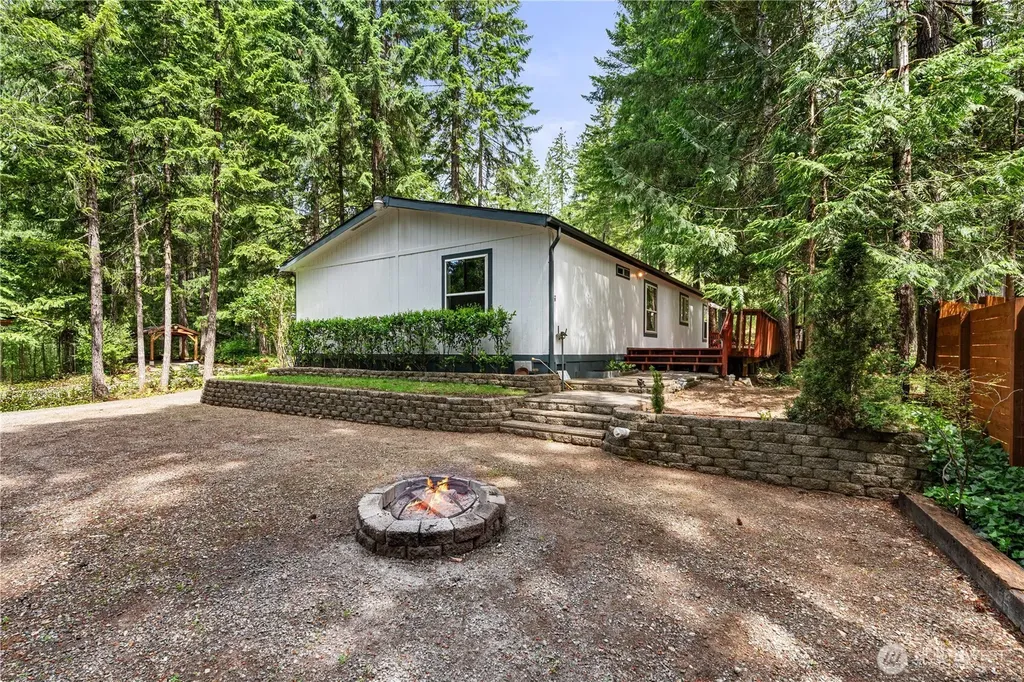 541 Mt Jupiter Drive Hoodsport WA 98548