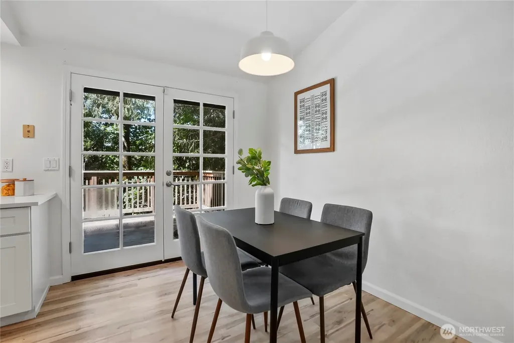 12122 NE 108th Kirkland WA 98033