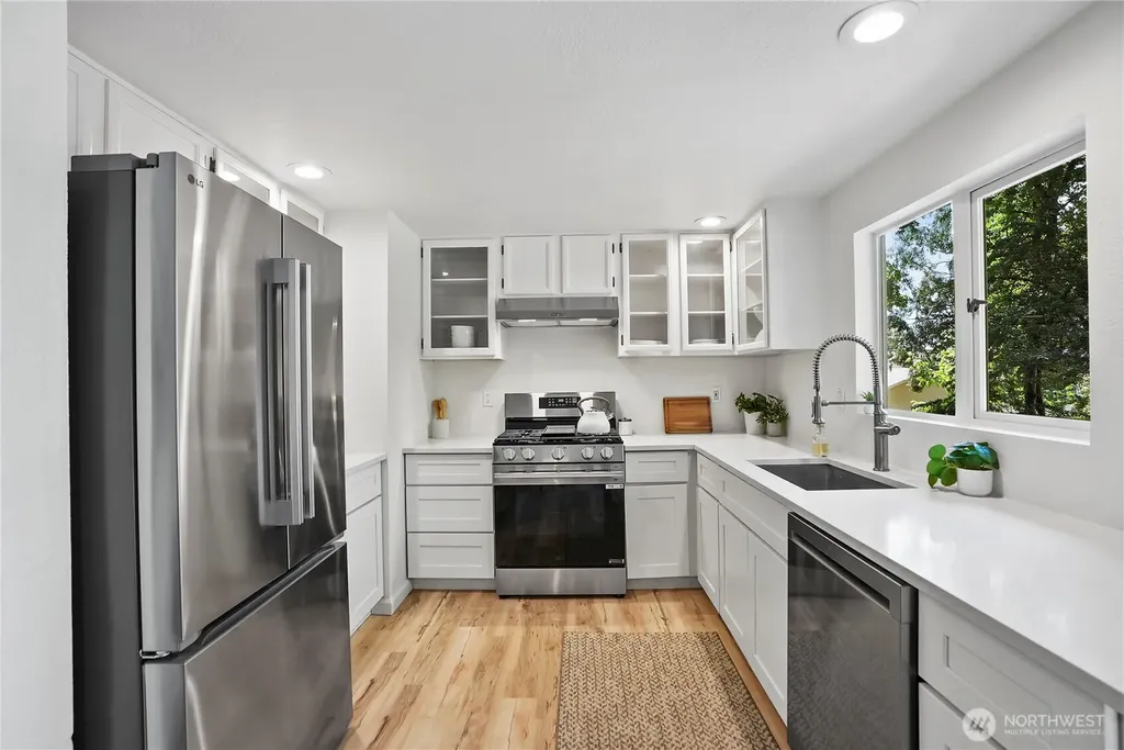 12122 NE 108th Kirkland WA 98033