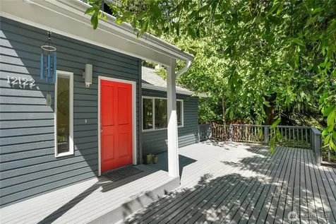 12122 NE 108th Kirkland WA 98033