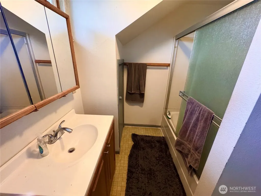 2323 E Street Bellingham WA 98225