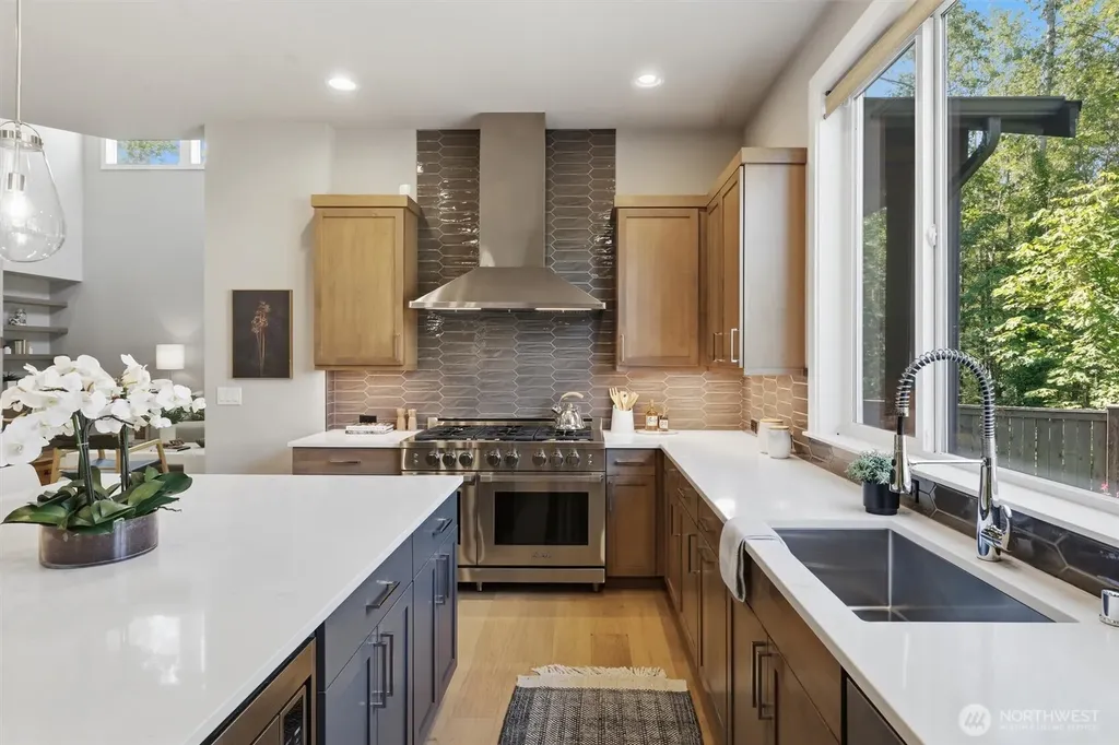 24309 NE 24th Street Sammamish WA 98074