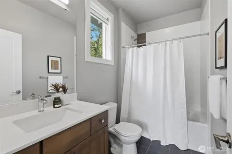 24309 NE 24th Street Sammamish WA 98074
