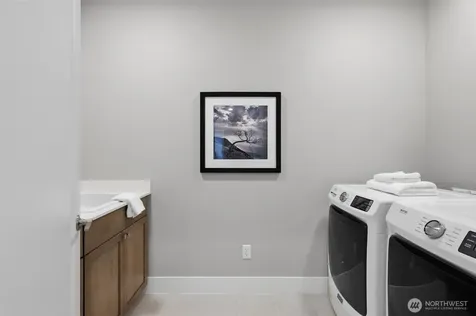 24309 NE 24th Street Sammamish WA 98074