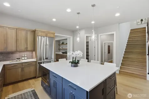 24309 NE 24th Street Sammamish WA 98074