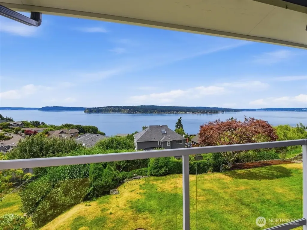 3622 Olympic Boulevard W University Place WA 98466