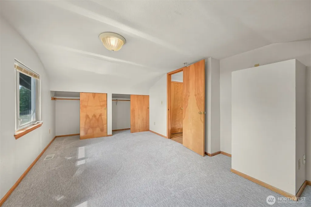 8141 Comox Road W Blaine WA 98230