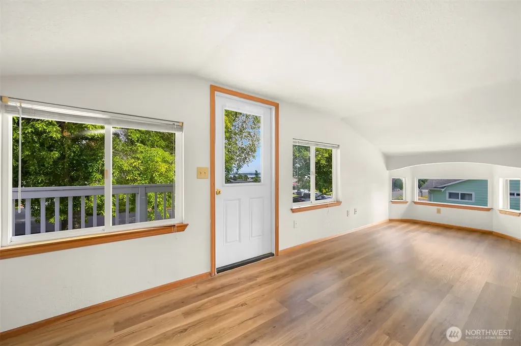 8141 Comox Road W Blaine WA 98230