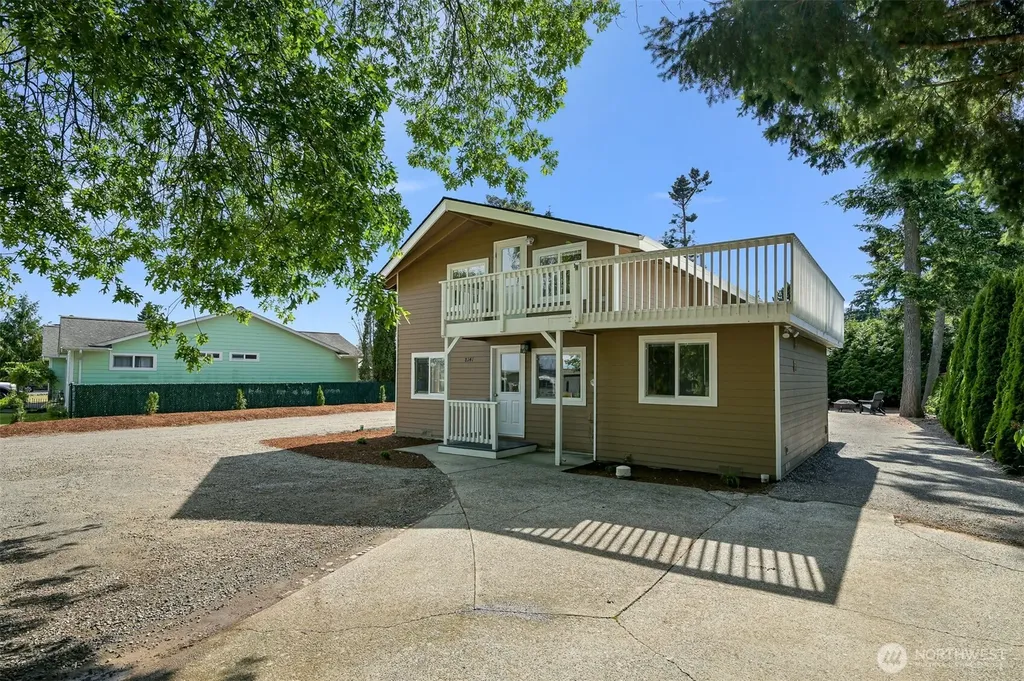 8141 Comox Road W Blaine WA 98230
