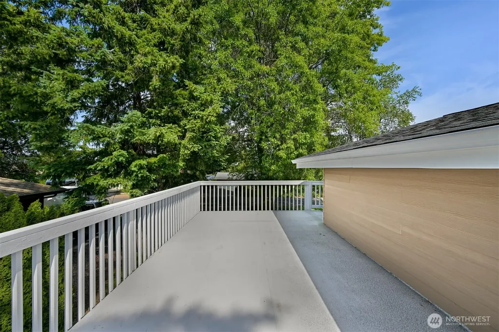8141 Comox Road W Blaine WA 98230