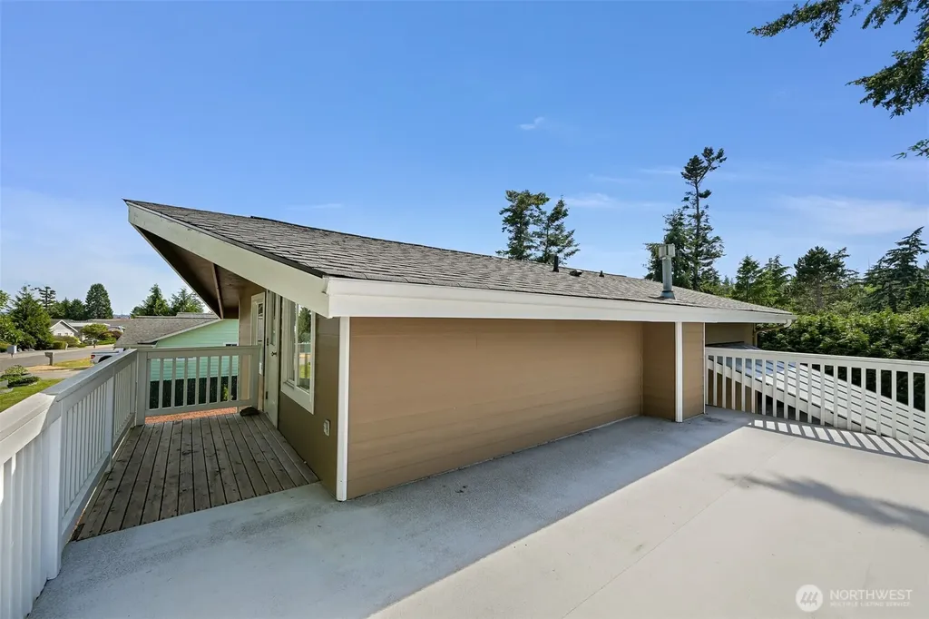 8141 Comox Road W Blaine WA 98230