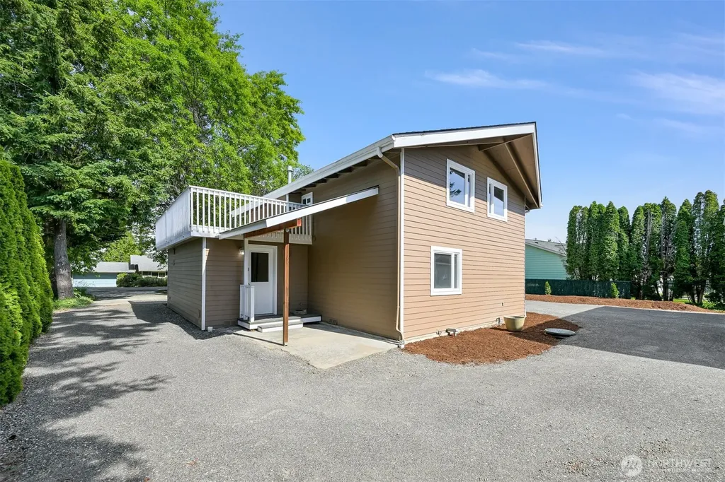 8141 Comox Road W Blaine WA 98230