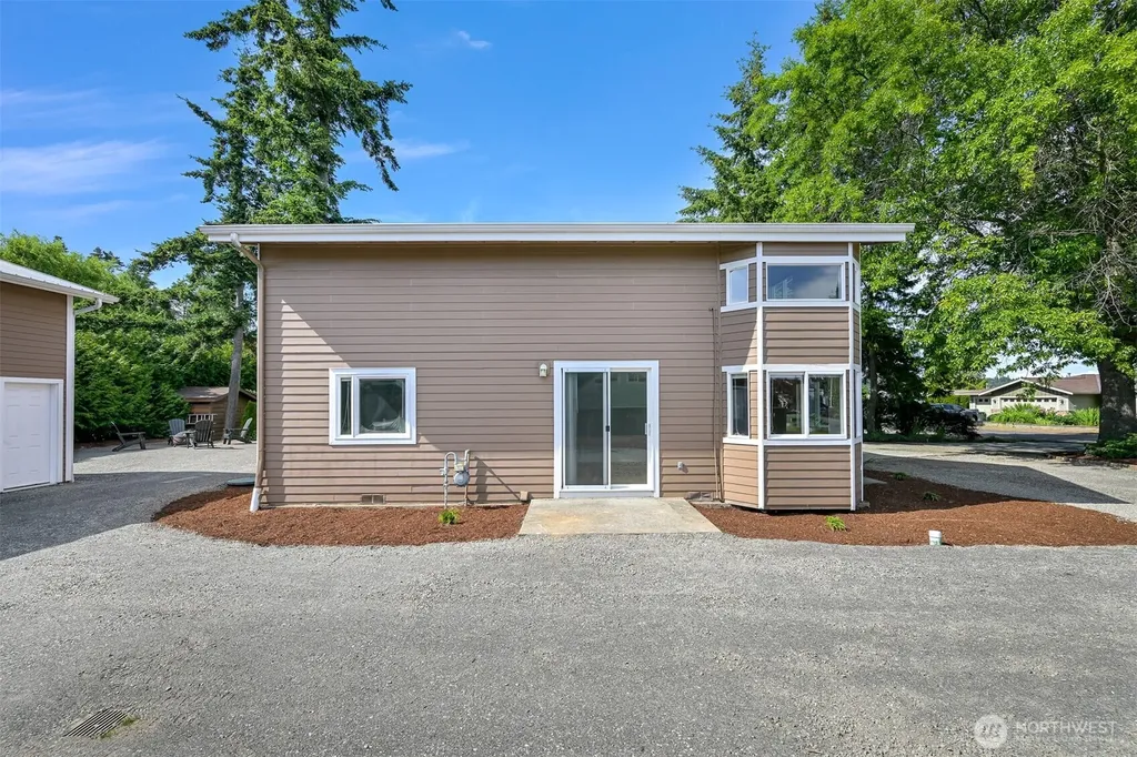 8141 Comox Road W Blaine WA 98230