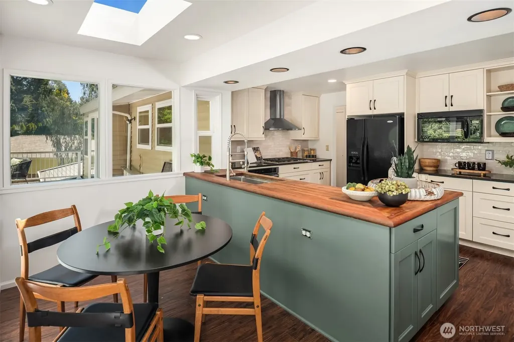 18025 70th Place W Edmonds WA 98026