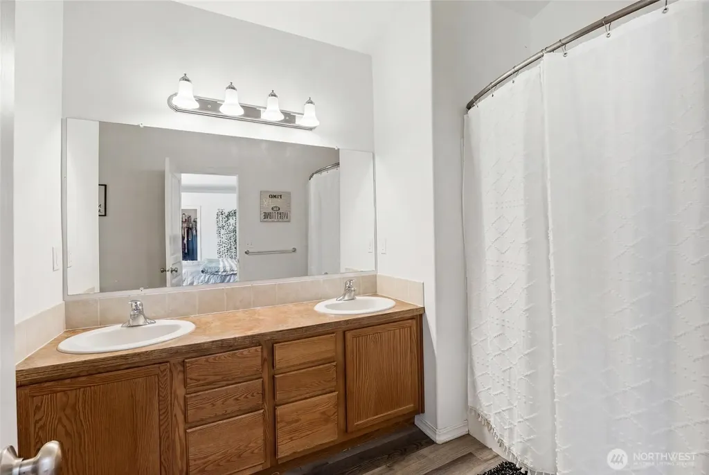 1402 W Tennessee Drive Moses Lake WA 98837