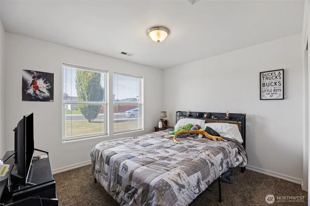 1402 W Tennessee Drive Moses Lake WA 98837