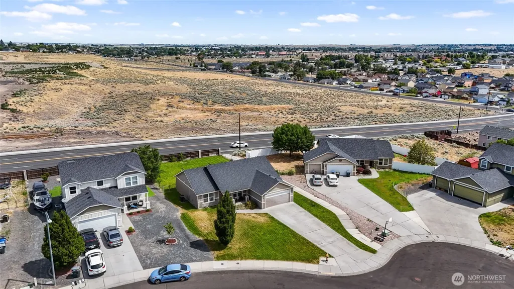 1402 W Tennessee Drive Moses Lake WA 98837