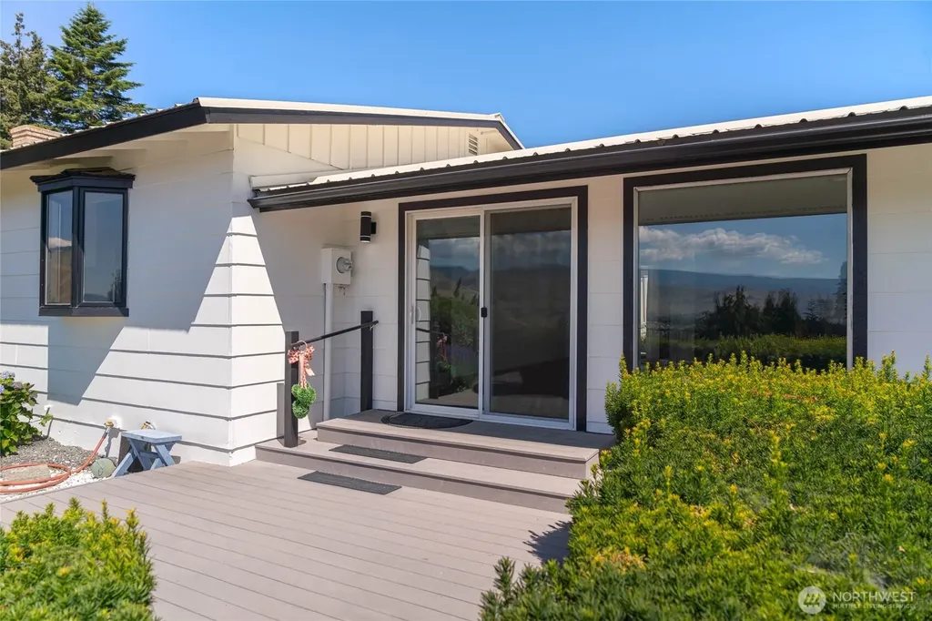 330 Sunnyslope Heights Wenatchee WA 98801
