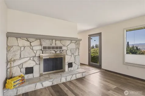 330 Sunnyslope Heights Wenatchee WA 98801