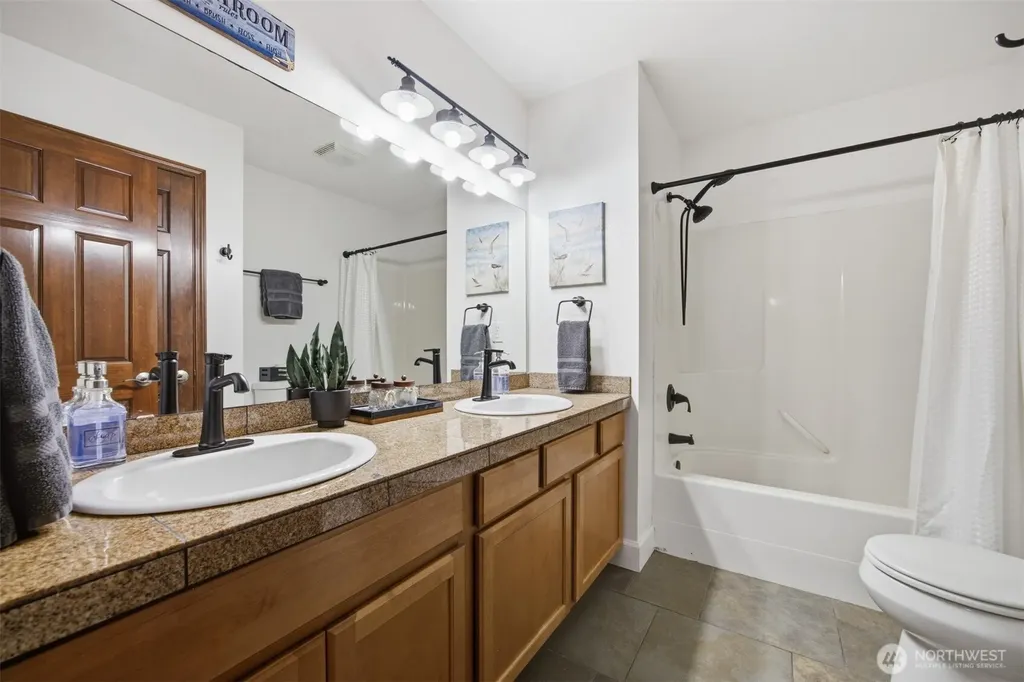 4897 Dory Court Blaine WA 98230