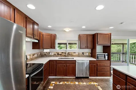 14005 51st Avenue E Tacoma WA 98446