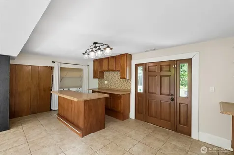 14005 51st Avenue E Tacoma WA 98446