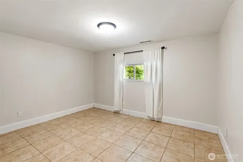 14005 51st Avenue E Tacoma WA 98446
