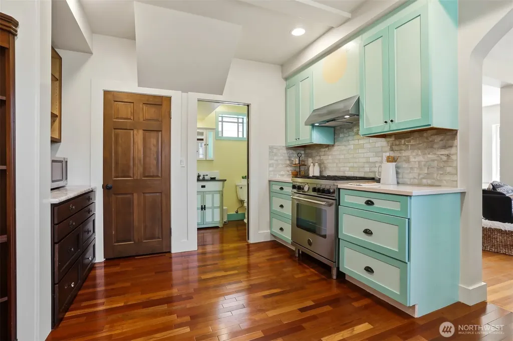 1749 NW 63rd Street Seattle WA 98107