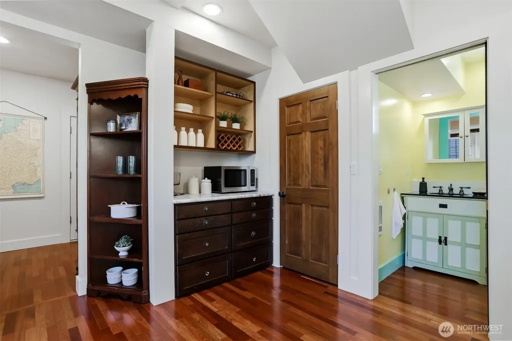 1749 NW 63rd Street Seattle WA 98107